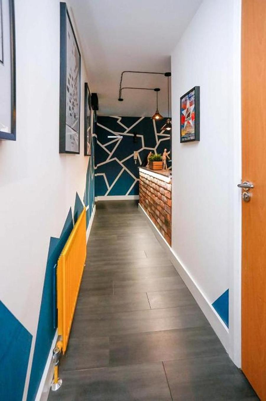 Funky City Apartment - Secure Parking - Wifi - Sleeps 6 - No Parties 贝尔法斯特 外观 照片